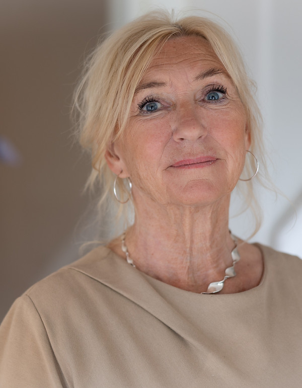 Carina Rosendal, Vita Liljan